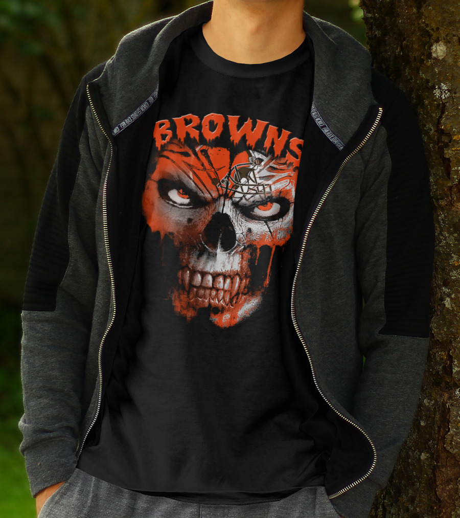 Browns Skull Design With Helmet T-Shirt