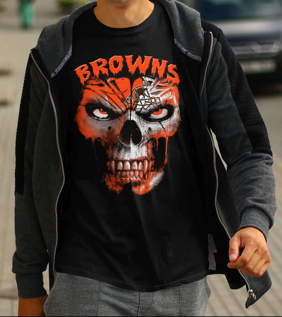 Browns Skull Design With Helmet T-Shirt