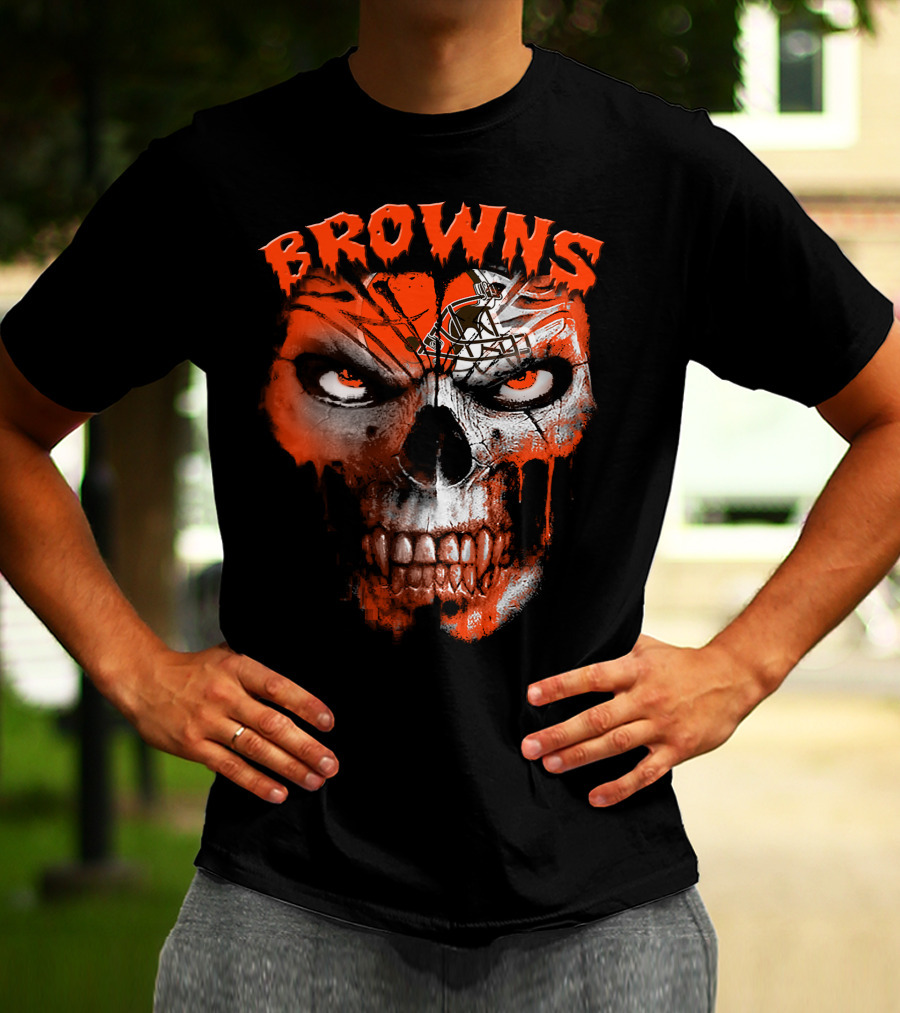 Browns Skull Design With Helmet T-Shirt