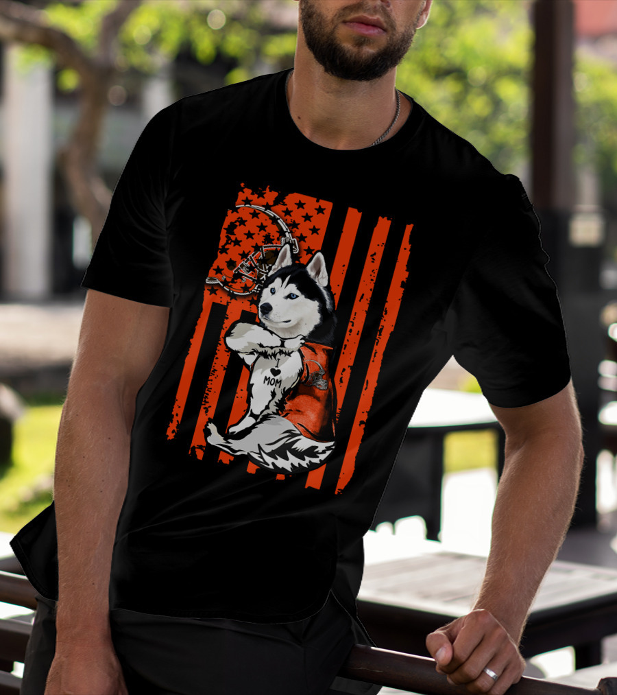 Siberian Husky CLEVELAND BROWNS Football Fan Love Mom T-Shirt