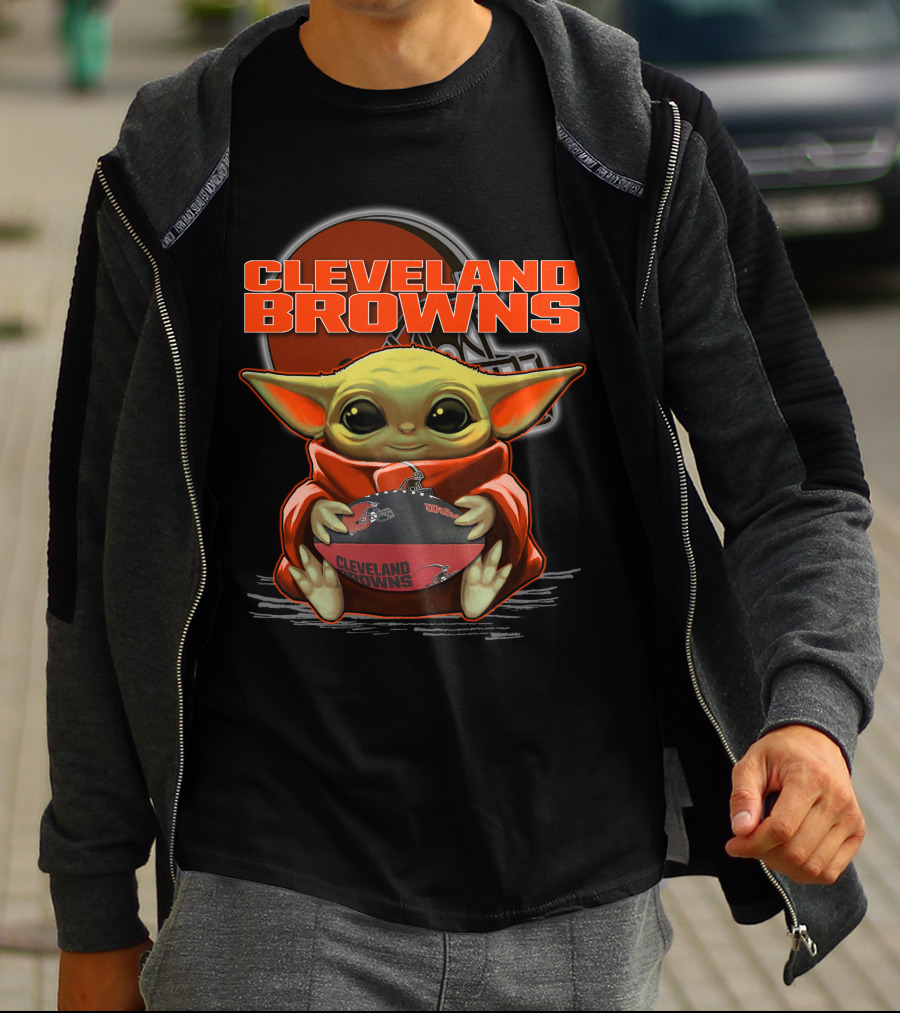 Yoda Cleveland Browns Football Holding Baby Yoda Fan T-Shirt