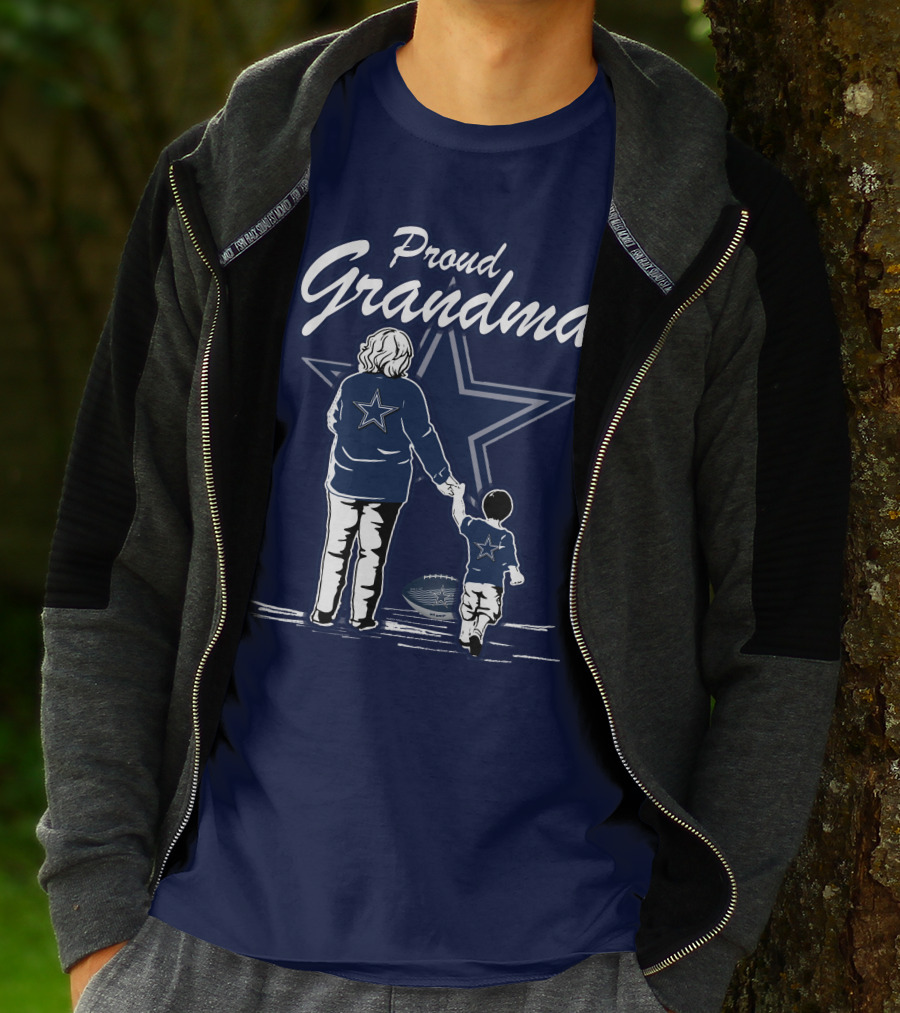 Proud Grandma Dallas Cowboys Star Holding Hands With Child Football T-Shirt