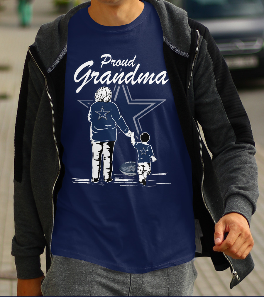 Proud Grandma Dallas Cowboys Star Holding Hands With Child Football T-Shirt
