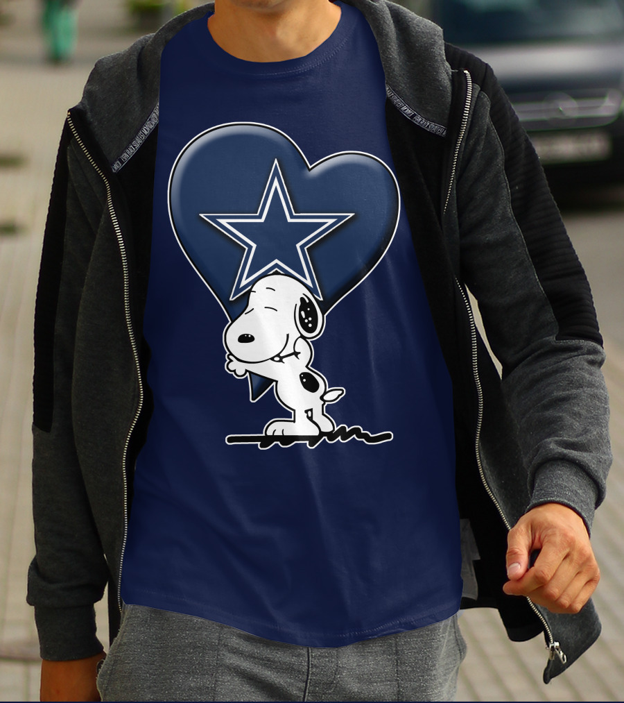 Snoopy Hugging Heart With Dallas Cowboys Star T-Shirt