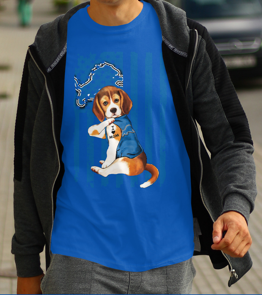 Beagle Wearing I Love Mom Shirt With Detroit Lions Logo And Blue T-Shirt