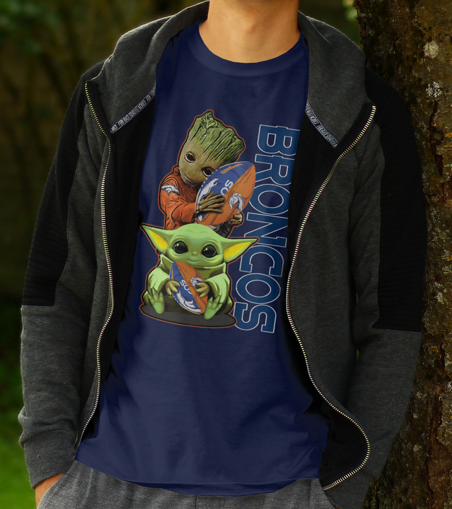 Grzd Denver Broncos Groot And Baby Yoda Holding Broncos Football T-Shirt