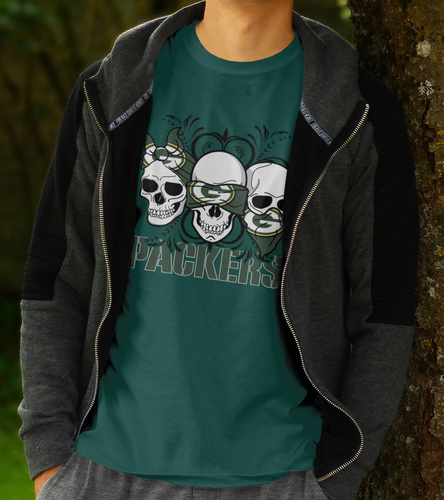 Packers Three Skulls With Green Bay Bandanas T-Shirt