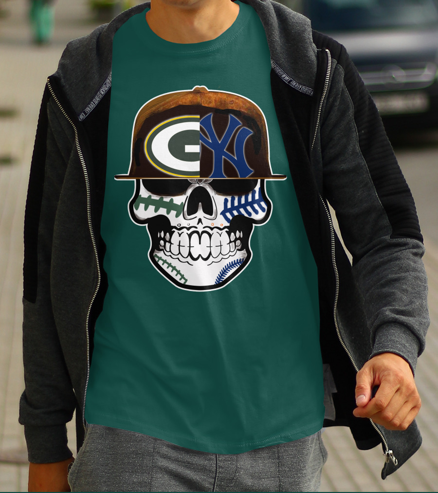 Green Bay Packers New York Yankees Split Skull Cap T-Shirt