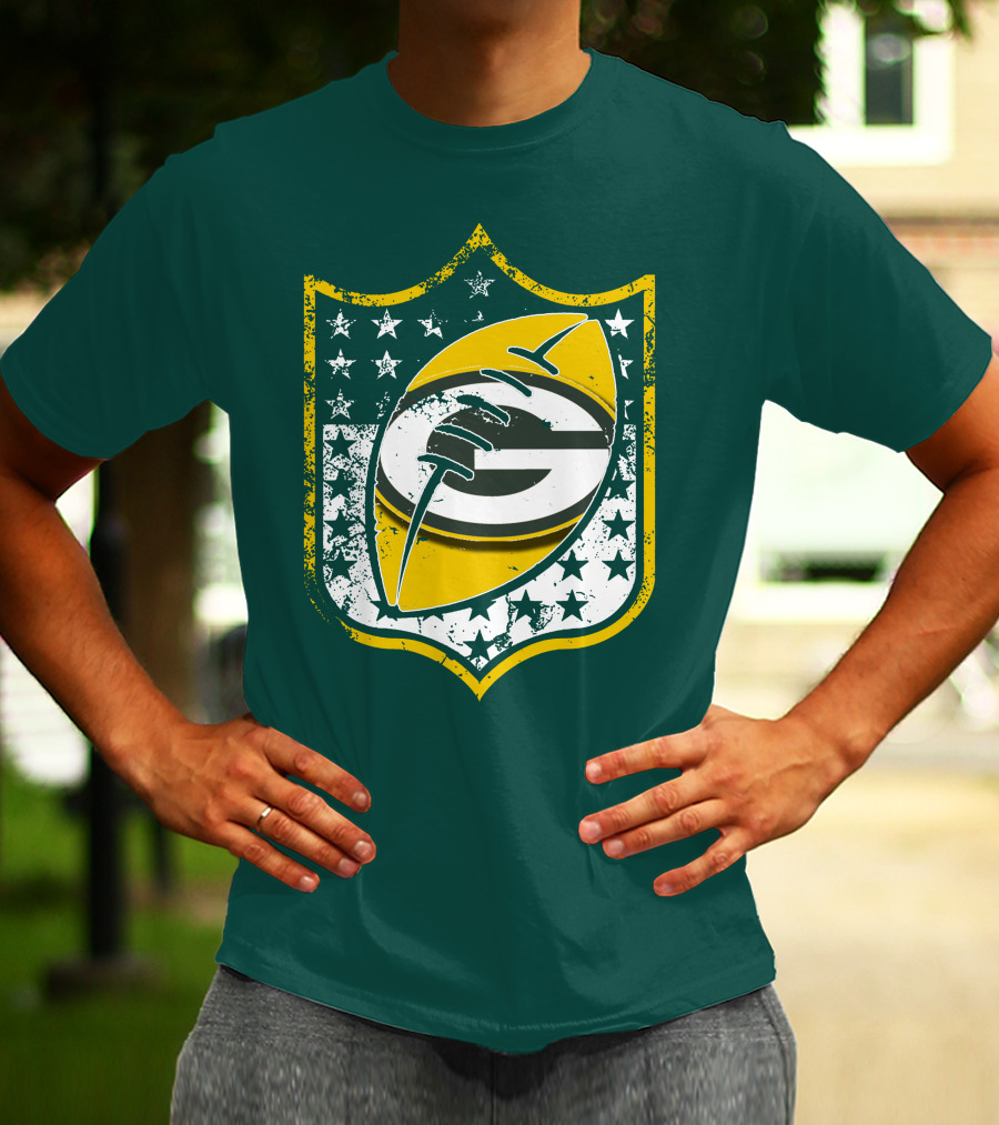 Green Bay Packers 33 Vintage Shield Football T-Shirt