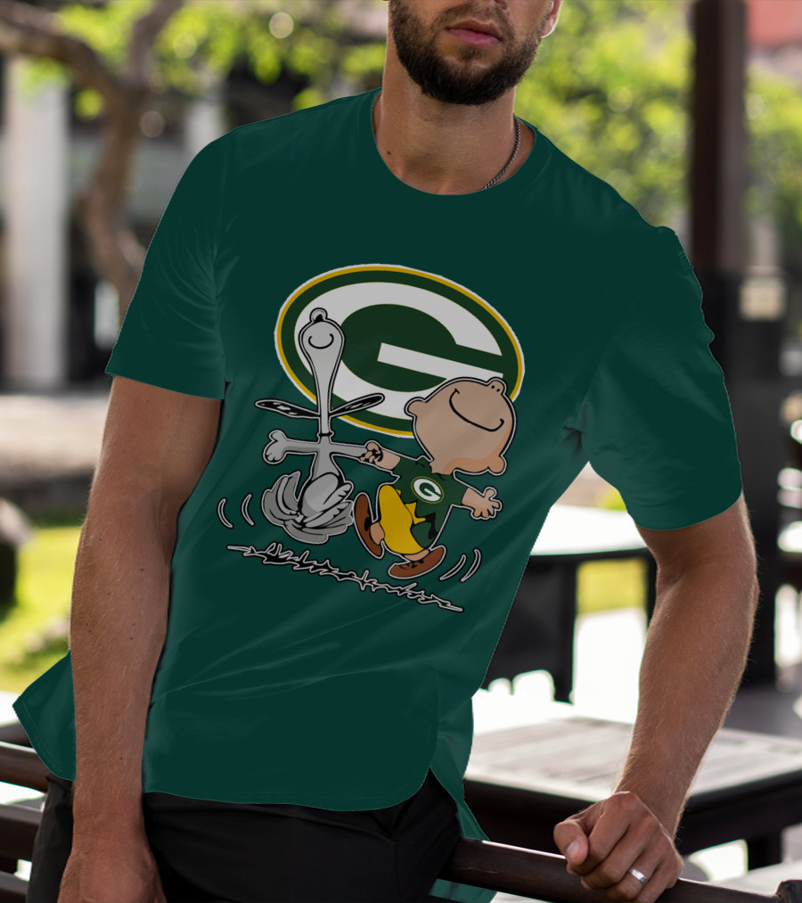 Green Bay Packers Snoopy Charlie Brown Fan Celebration T-Shirt