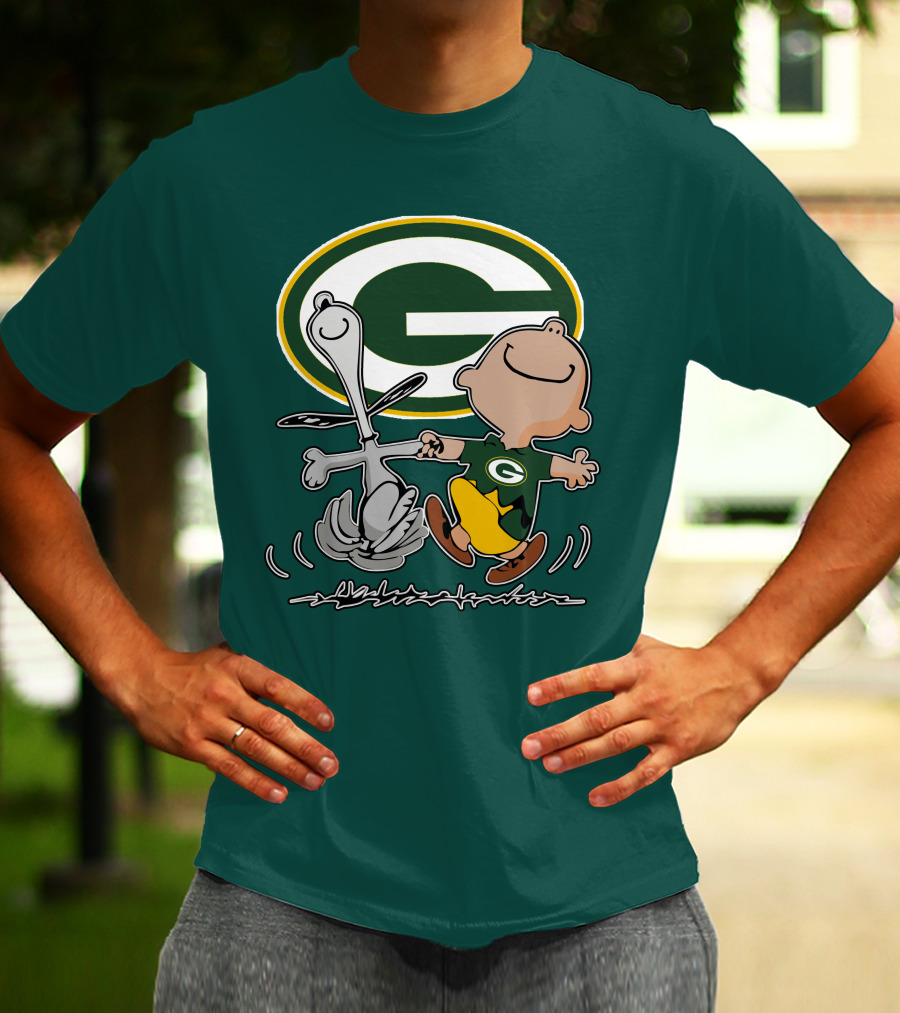 Green Bay Packers Snoopy Charlie Brown Fan Celebration T-Shirt