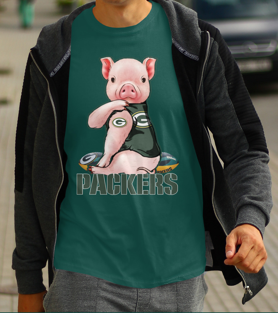 Green Bay Packers Pig Holding Football T-Shirt