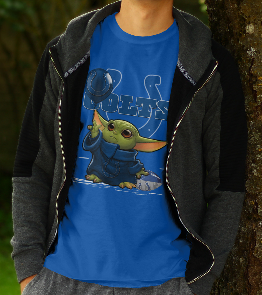 Colts Yoda Holding Horseshoe Balloon And Football T-Shirt