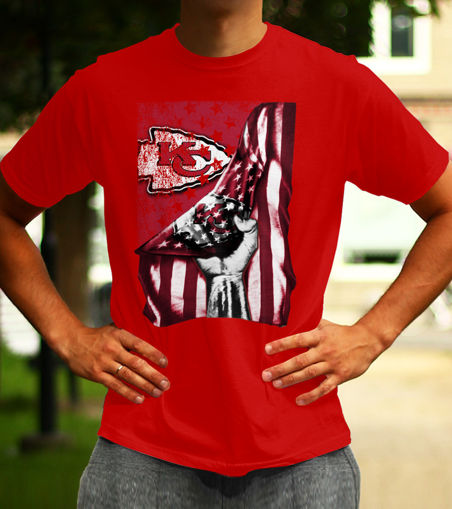 Kansas City Chiefs Arrowhead With American Flag Motif T-Shirt