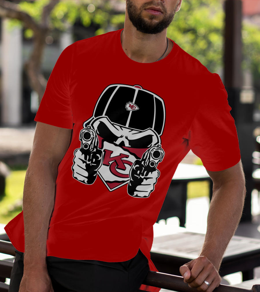 Kansas City Chiefs Bold Skull Logo Showdown T-Shirt
