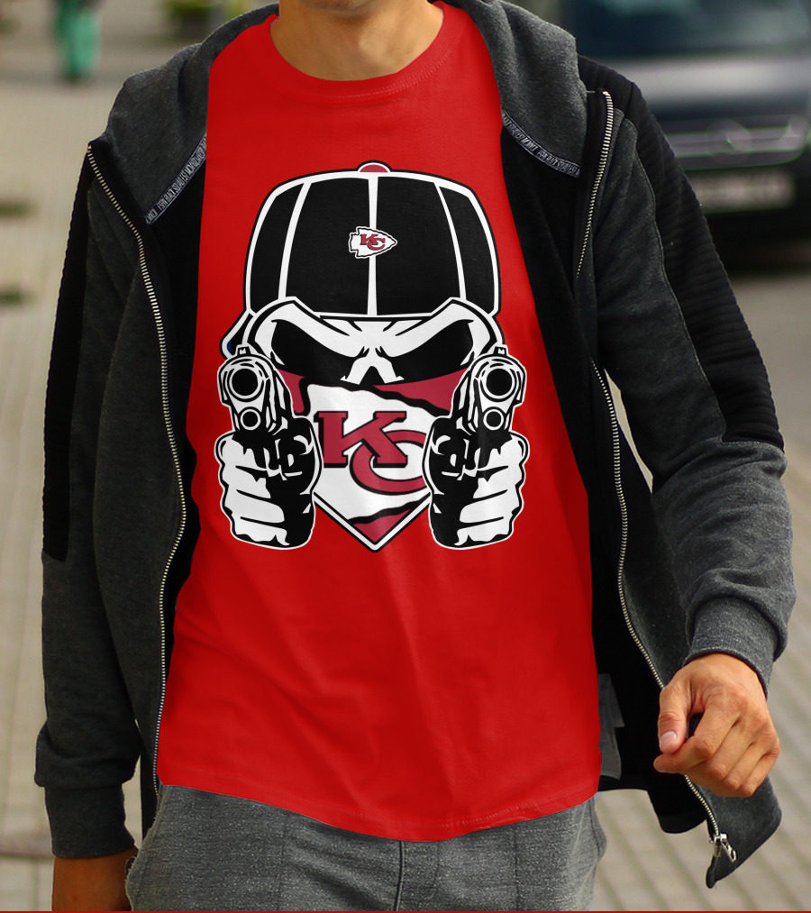 Kansas City Chiefs Bold Skull Logo Showdown T-Shirt