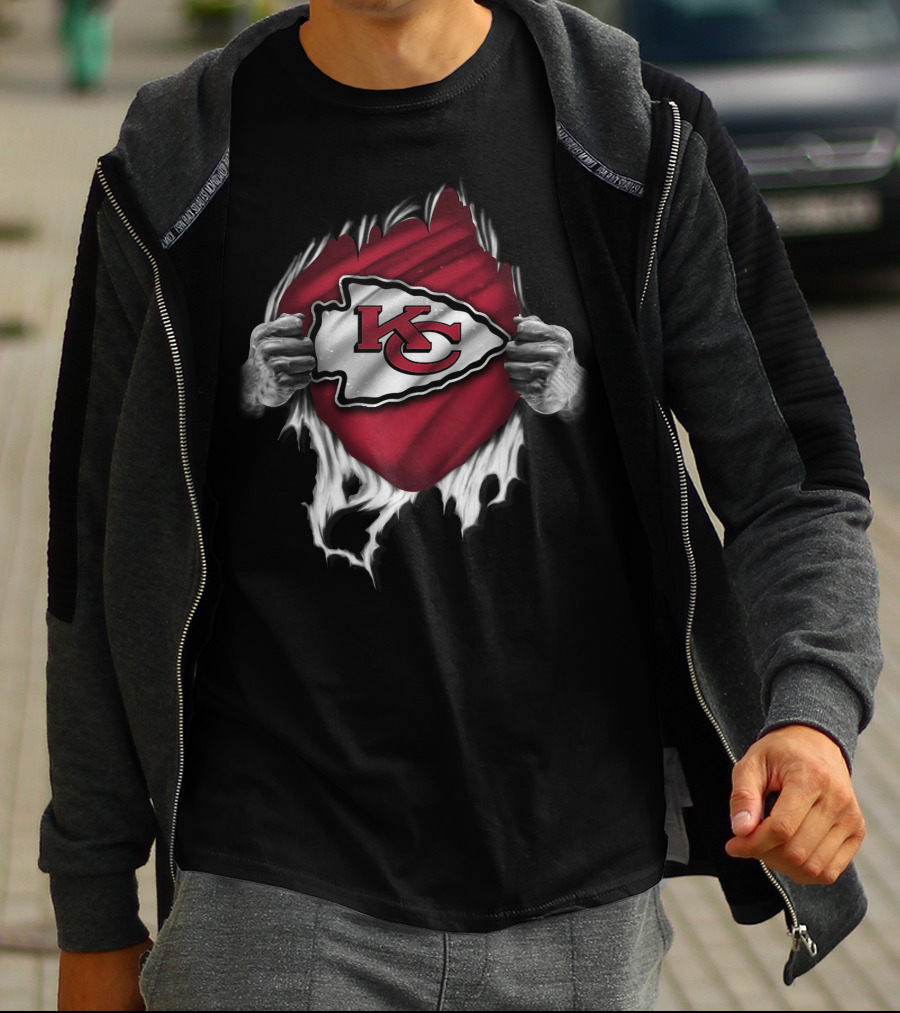 Kansas City Chiefs Logo Torn Open T-Shirt