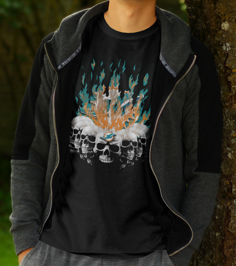 Miami Dolphins Skull Flames Graphic 18 T-Shirt