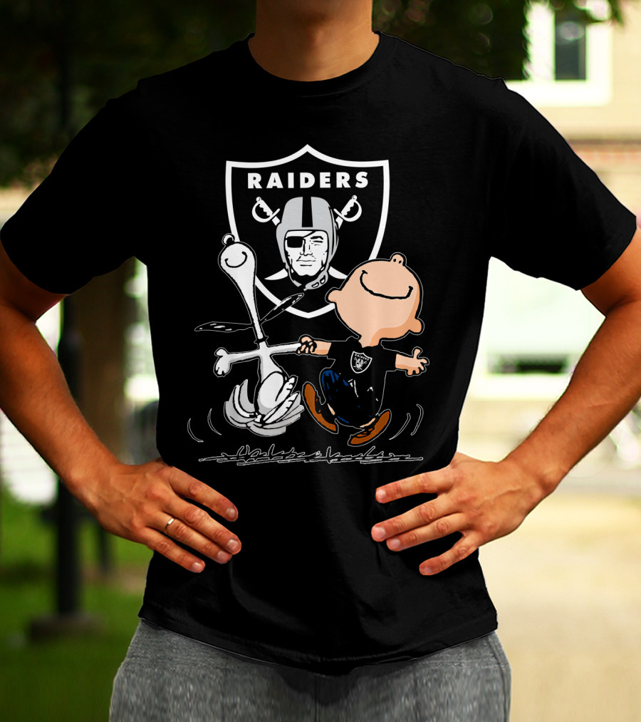 Snoopy Dancing With Charlie Brown Oakland Raiders T-Shirt