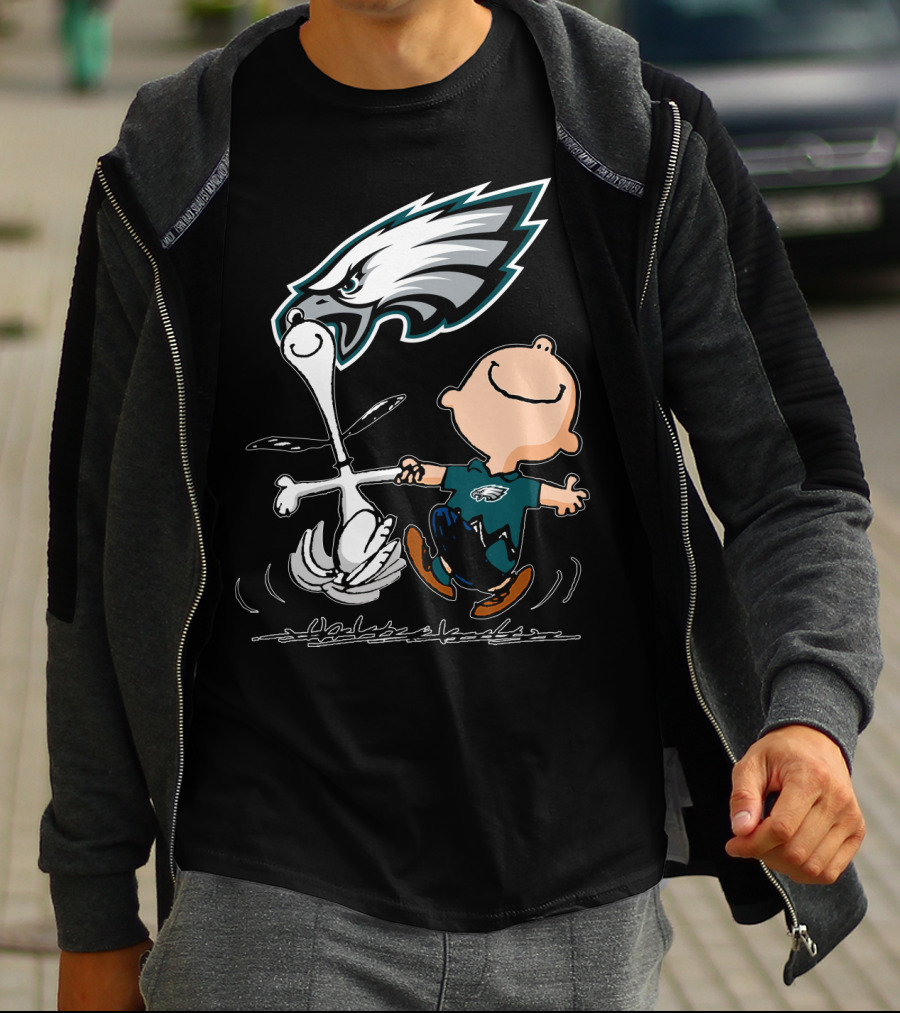 Snoopy And Philadelphia Eagles Logo Dance T-Shirt