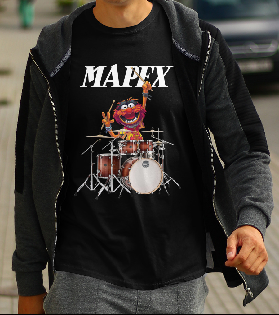 Mapex Animal From The Muppets Playing Drums Enthusiastically T-Shirt