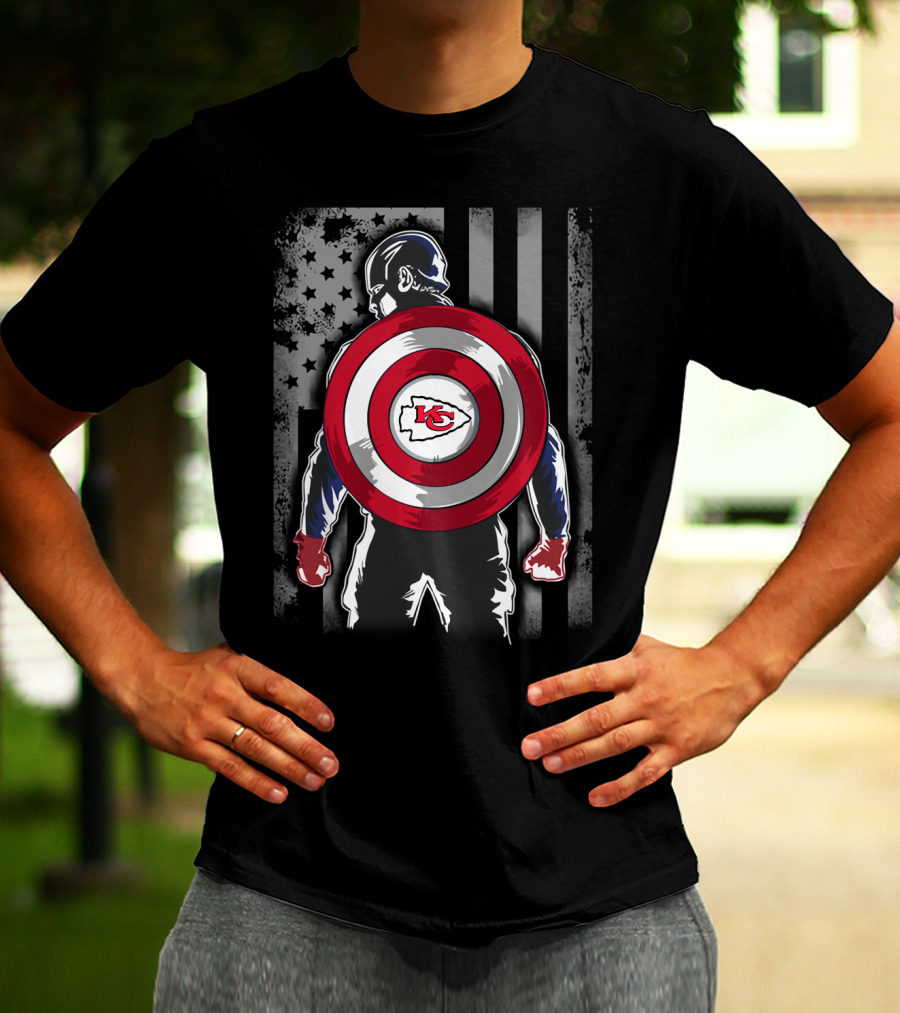 Kansas City Chiefs Captain America Shield With American Flag T-Shirt