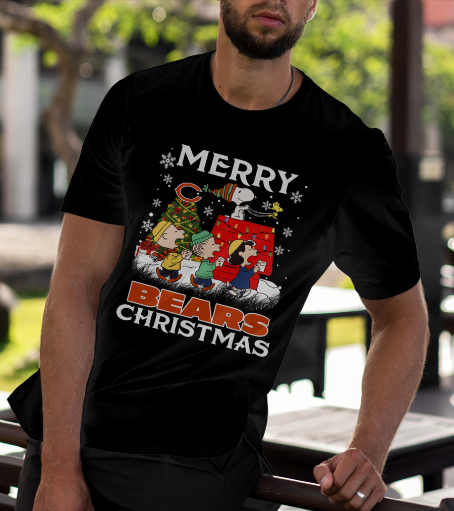 Chicago Bears Snoopy Merry Christmas Peanuts Holiday T-Shirt
