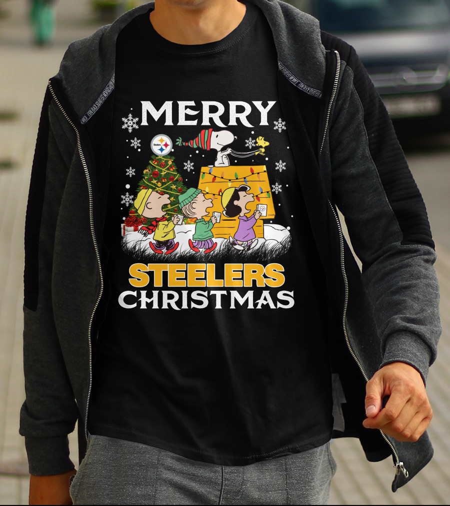 Merry Christmas Steelers Snoopy Peanuts Characters Weihnachten T-Shirt