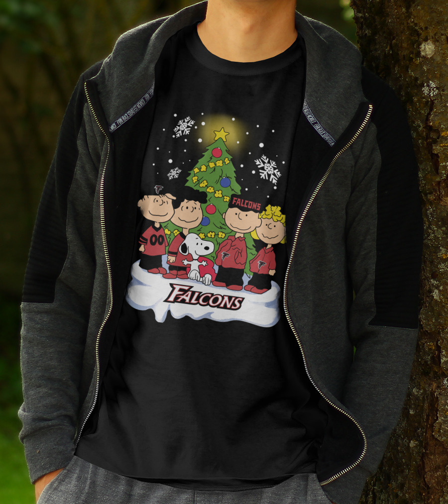 Snoopy Atlanta Falcons Christmas Peanuts Characters Snowflakes Tree T-Shirt