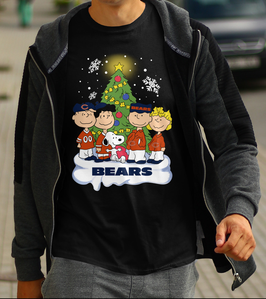 Peanuts Christmas Chicago Bears Snoopy Winter Scene T-Shirt