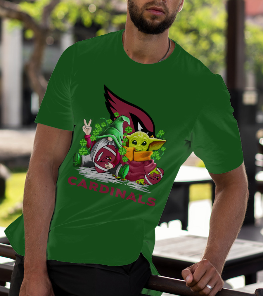 Arizona Cardinals Football Patrick's Day Gnome And Baby Alien With Shamrocks T-Shirt