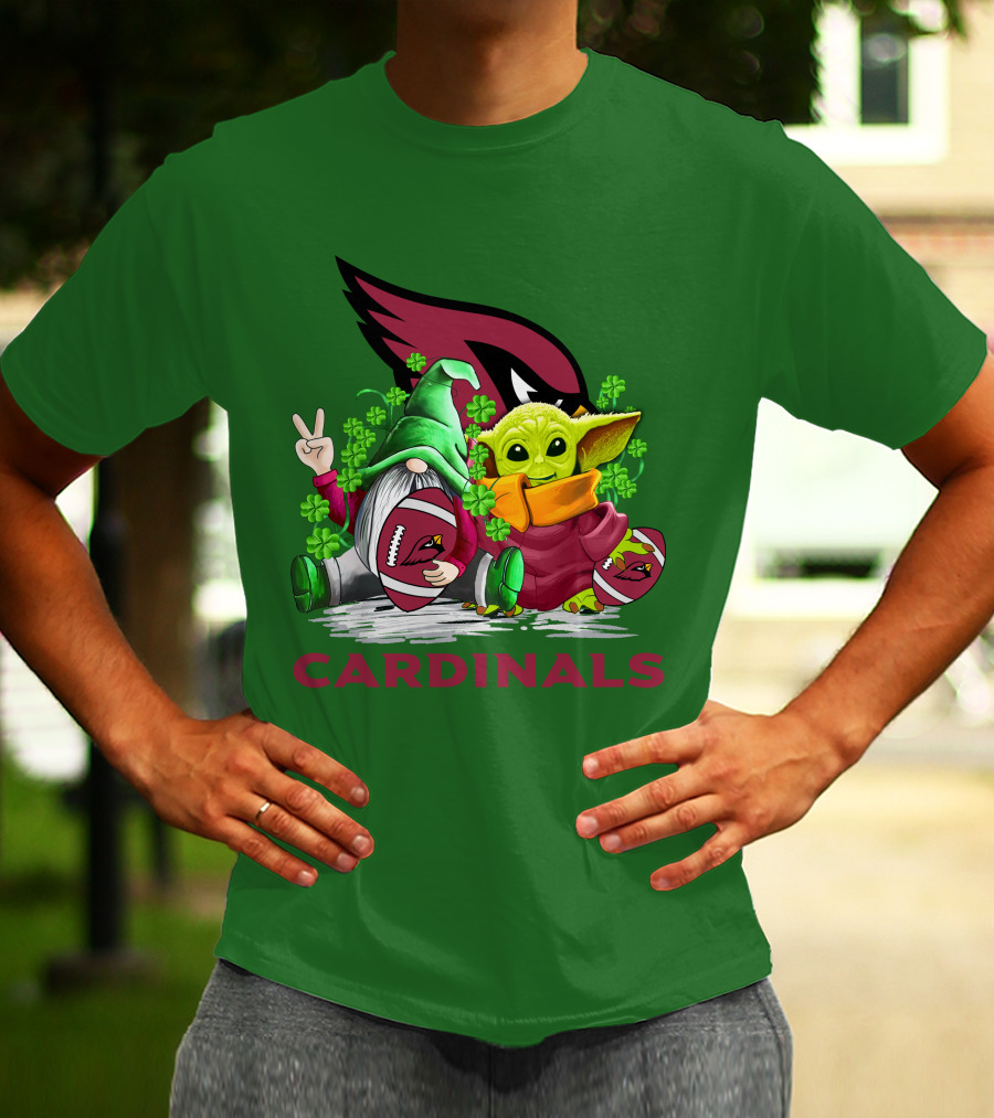 Arizona Cardinals Football Patrick's Day Gnome And Baby Alien With Shamrocks T-Shirt