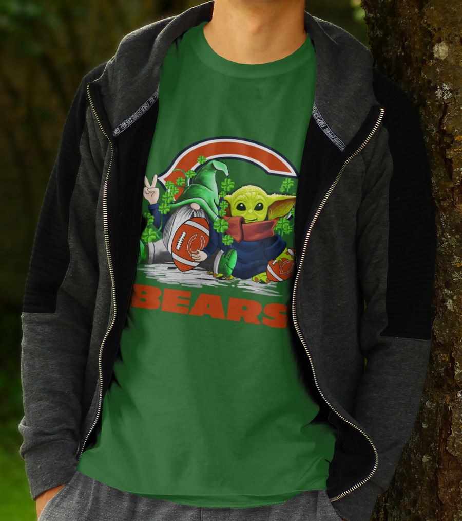Chicago Bears St. Patrick's Day Football Gnome And Baby Alien T-Shirt