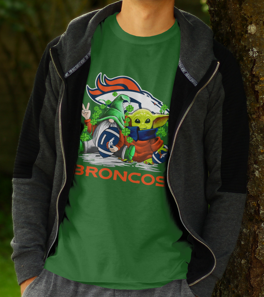 Denver Broncos Football St. Patrick’s Day Gnome And Green Alien With Shamrocks T-Shirt