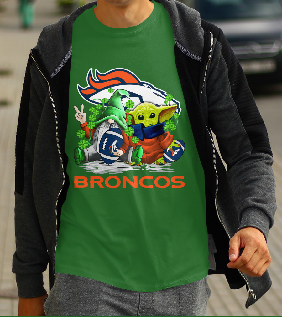 Denver Broncos Football St. Patrick’s Day Gnome And Green Alien With Shamrocks T-Shirt