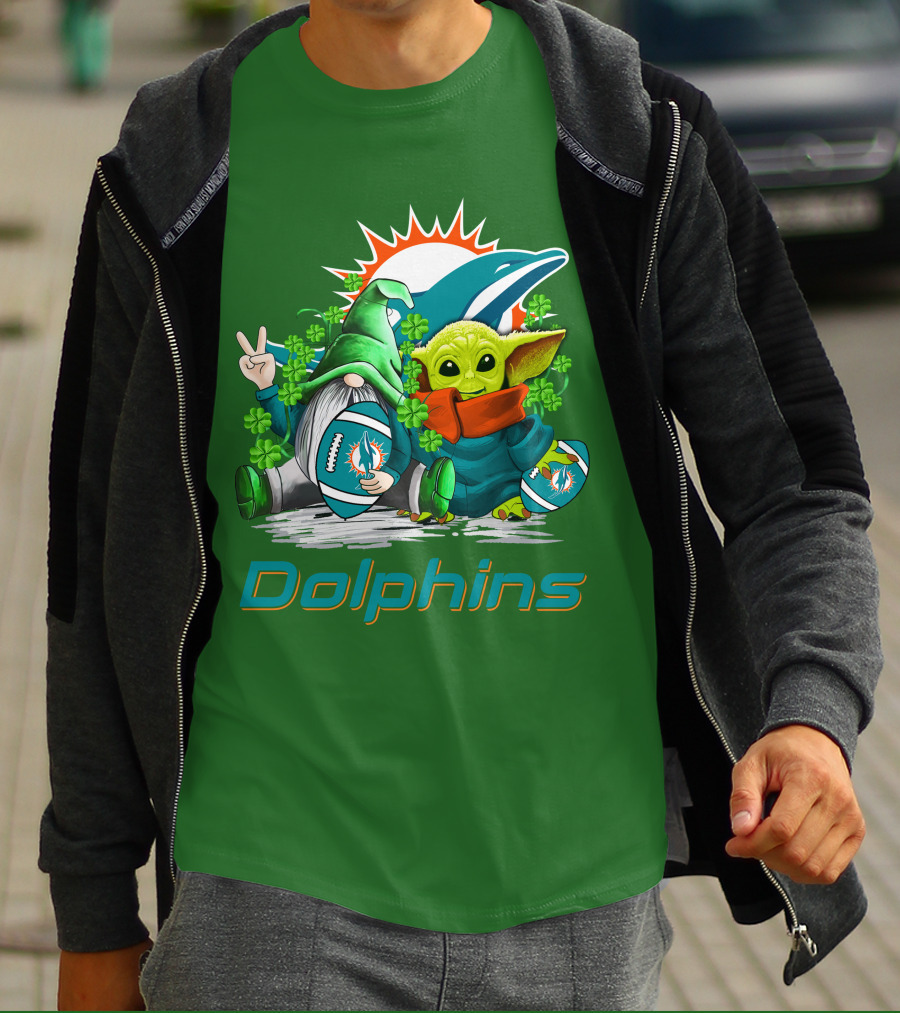 Miami Dolphins St Patrick's Day Football Gnome And Baby Alien With Shamrocks T-Shirt