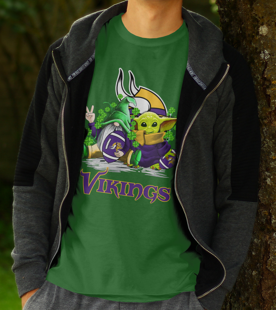 Vikings St. Patrick's Day Gnome And Green Alien With Football T-Shirt