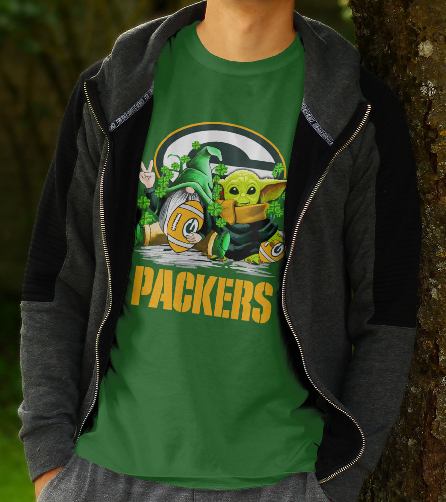 Green Bay Packers Shamrock Gnome And Alien Football St. Patrick's Day T-Shirt