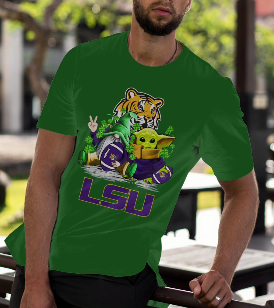 LSU Tigers Football St. Patrick's Day Gnome And Baby Alien With Shamrocks T-Shirt