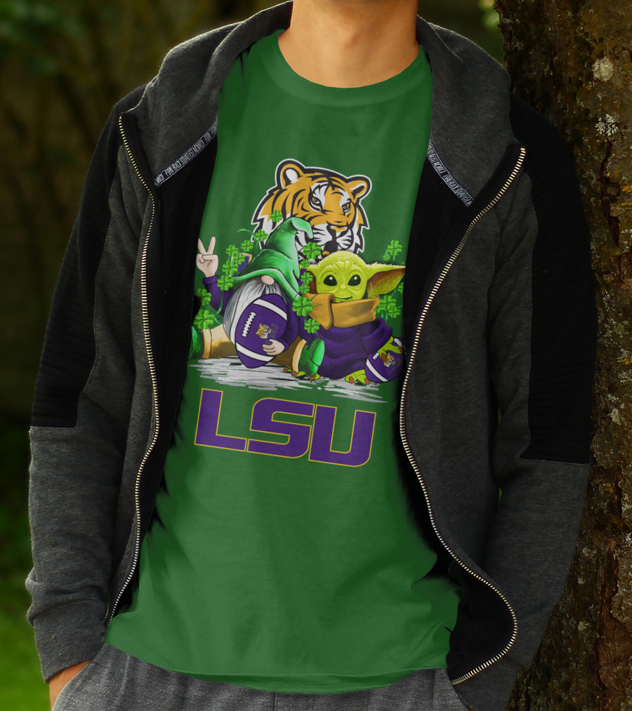 LSU Tigers Football St. Patrick's Day Gnome And Baby Alien With Shamrocks T-Shirt