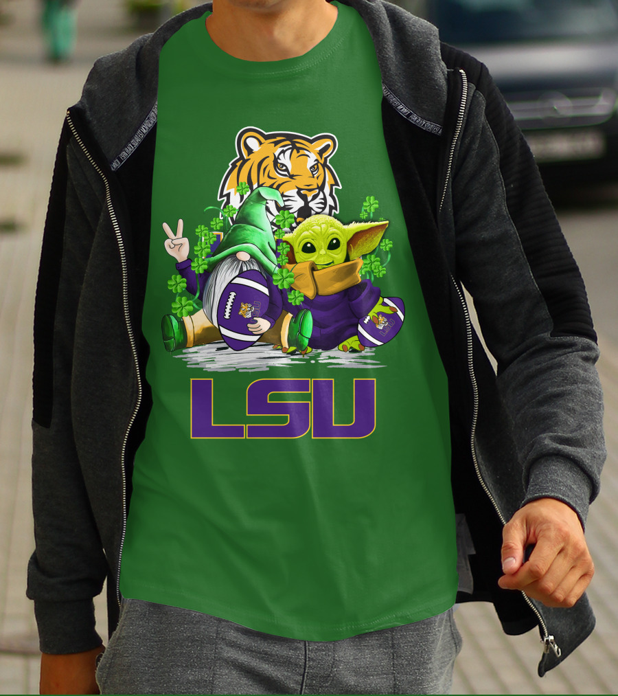 LSU Tigers Football St. Patrick's Day Gnome And Baby Alien With Shamrocks T-Shirt