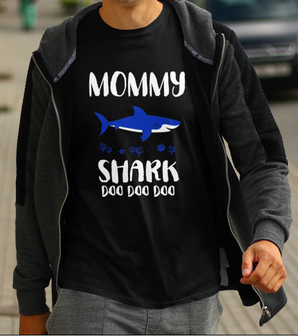 Mommy Shark Doo Doo Doo With Blue Shark And Sea Elements T-Shirt