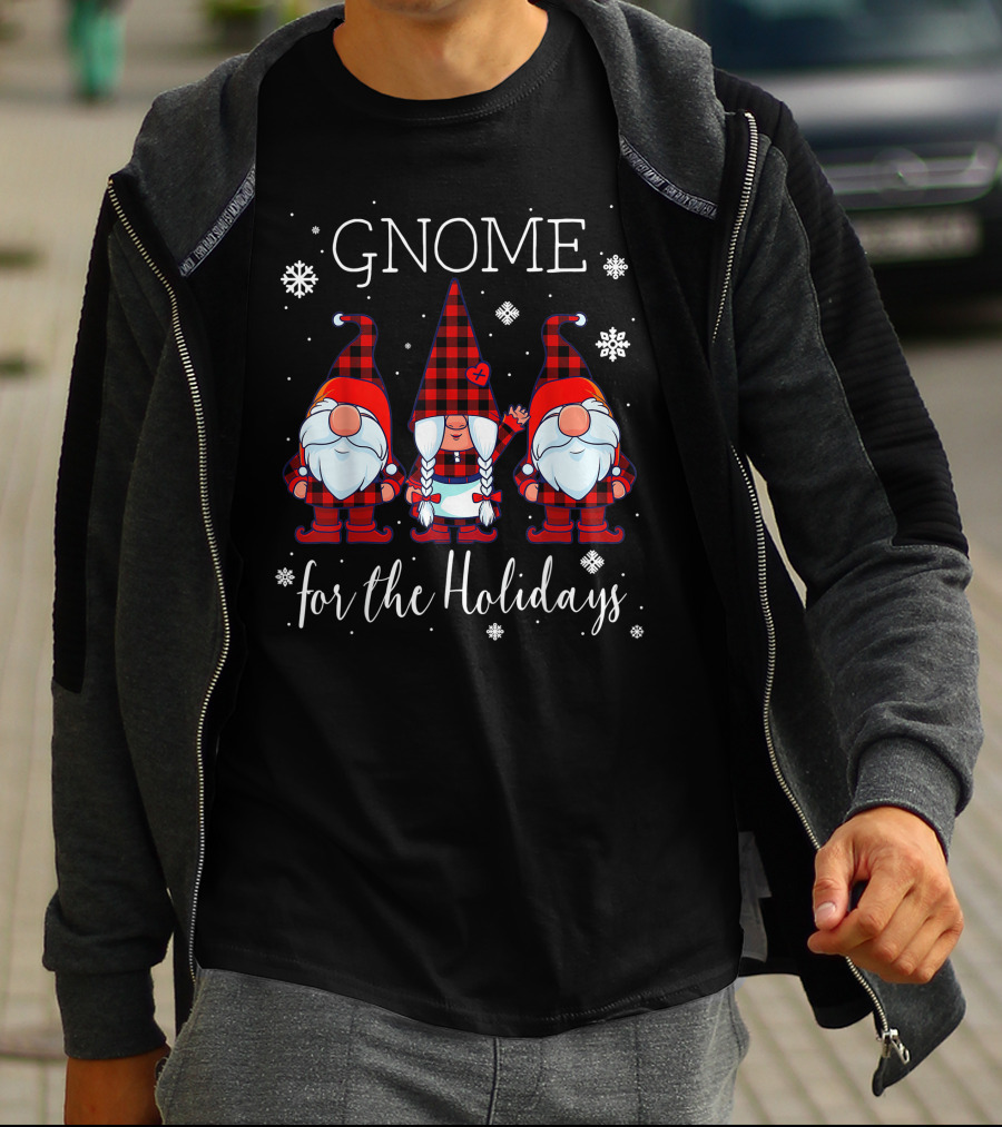Gnome For The Holidays Buffalo Plaid 3 Gnomes Christmas Snowflakes T-Shirt