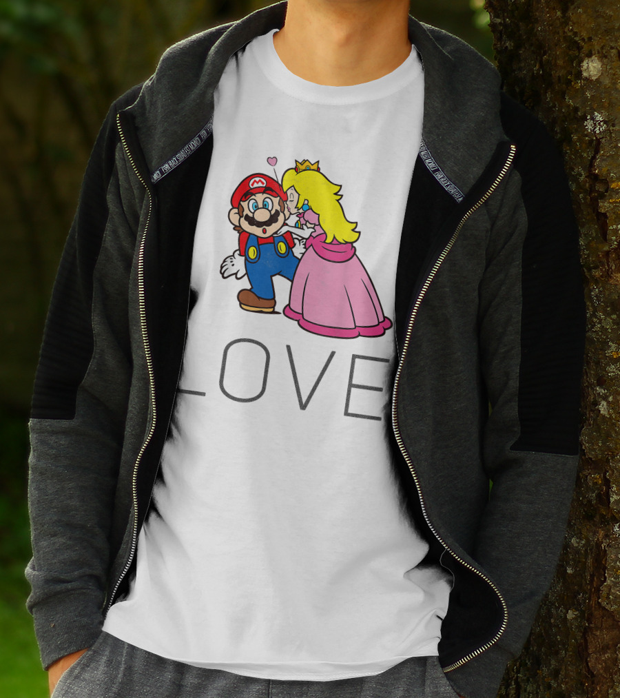 Super Mario Princess Peach Kiss Love Iconic Funny Moment T-Shirt