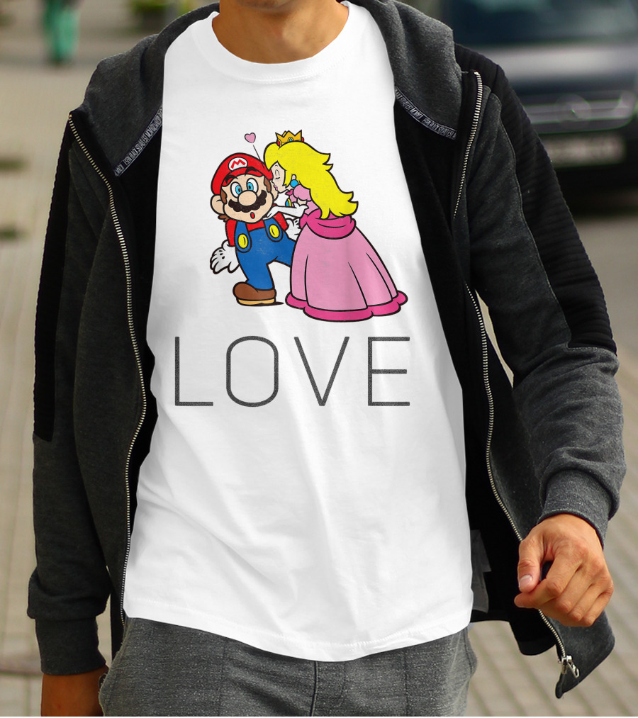 Super Mario Princess Peach Kiss Love Iconic Funny Moment T-Shirt