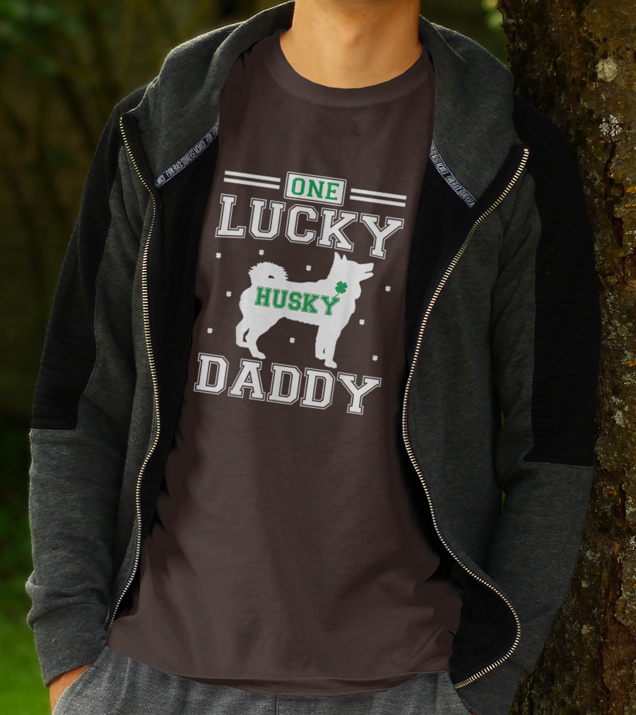 One Lucky Husky Daddy St Patricks Day T-Shirt