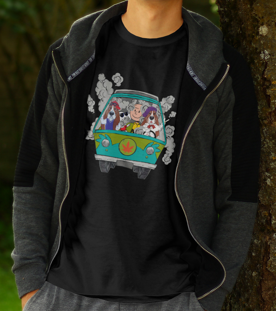 Basset Hound Ds0 Charlie Brown Snoopy Mystery Machine Smoke T-Shirt
