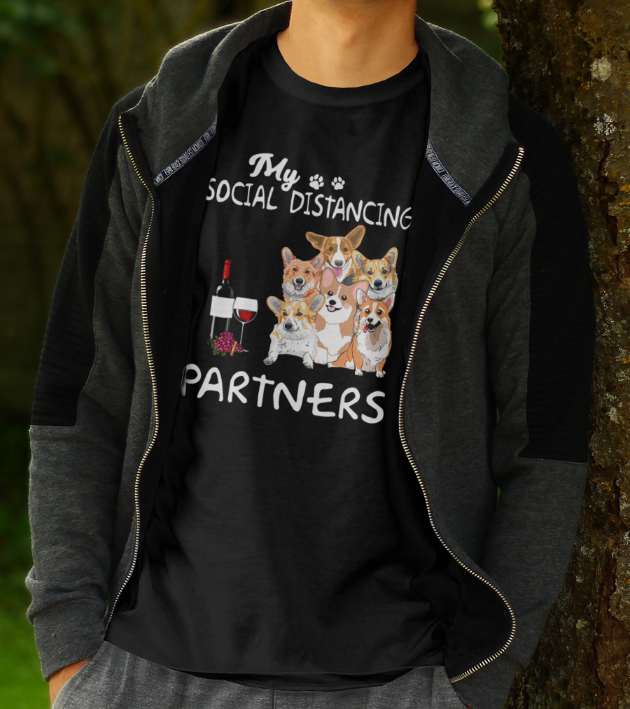 My Social Distancing Partners Corgi Wine Glass T-Shirt