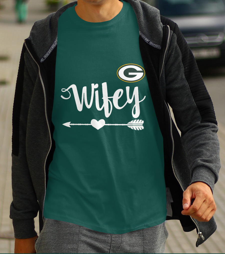 Wifey Green Bay Packers Arrow Heart T-Shirt