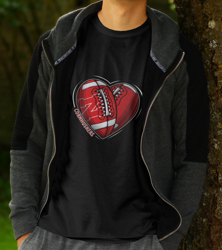 DH 90 NCAA Nebraska Cornhuskers Football Heart T-Shirt